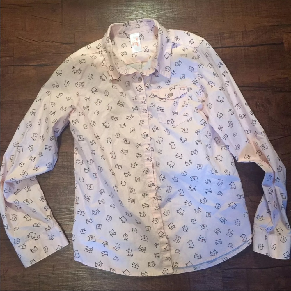 Cute Cat 🐱 Button Up