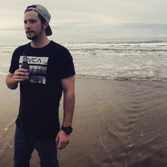 Meet your Posher, Travis - Picture 1 of 1