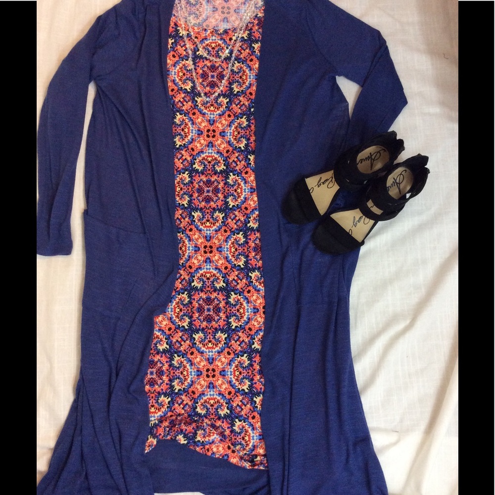 LuLaRoe outfit FREE pair of leggings with purchase