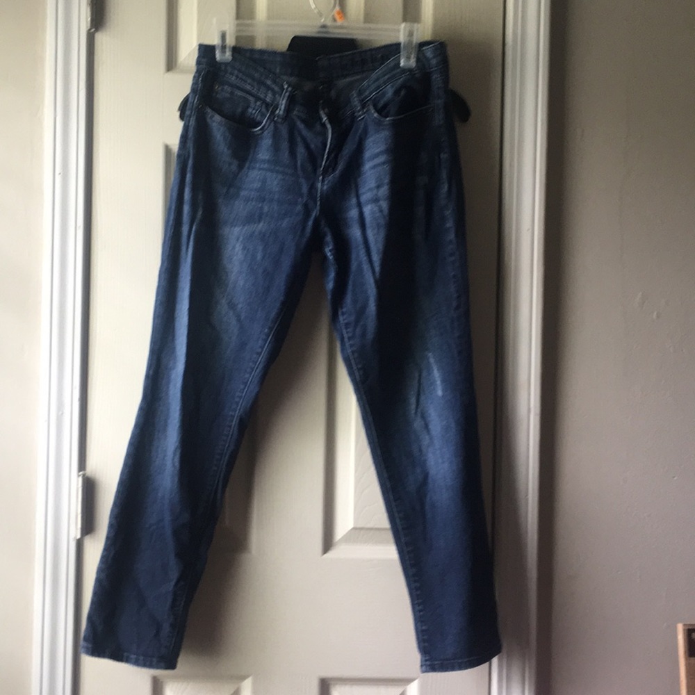 GAP Premium Skinny Distressed Jeans. 6S