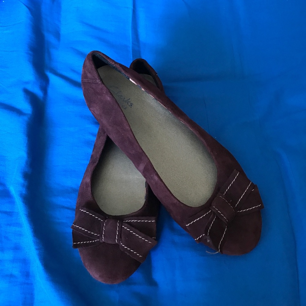 Clark's suede look flats with bow