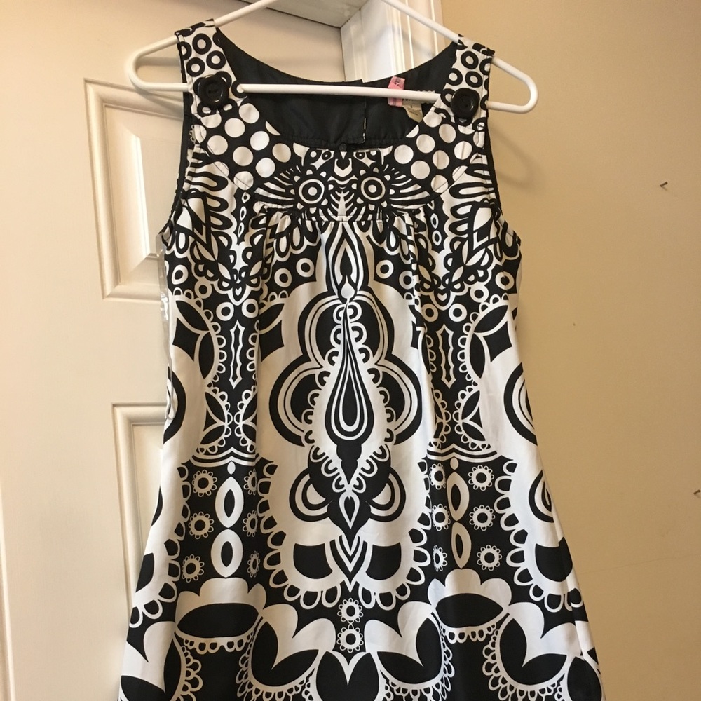 Black and white shift dress