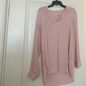 Cute peach tunic top from trendy brand Loft.
