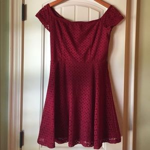 A-line dress for work or play. Gorgeous wide neck