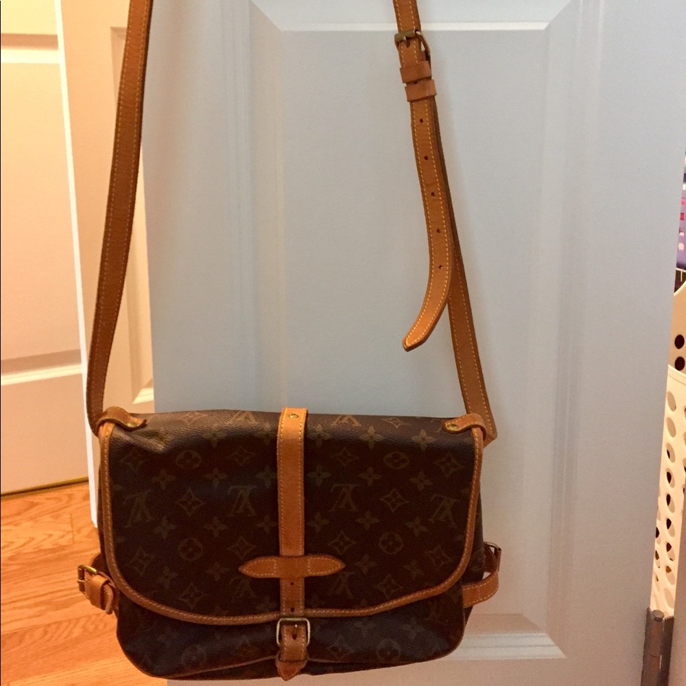 Vintage 1980 Louis Vuitton Monogram Cross Body Bag