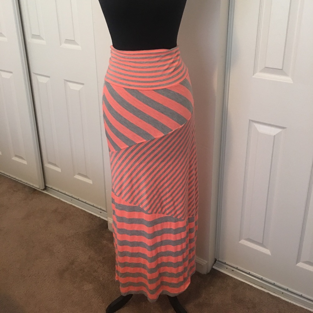 Striped Maxi Skirt💛