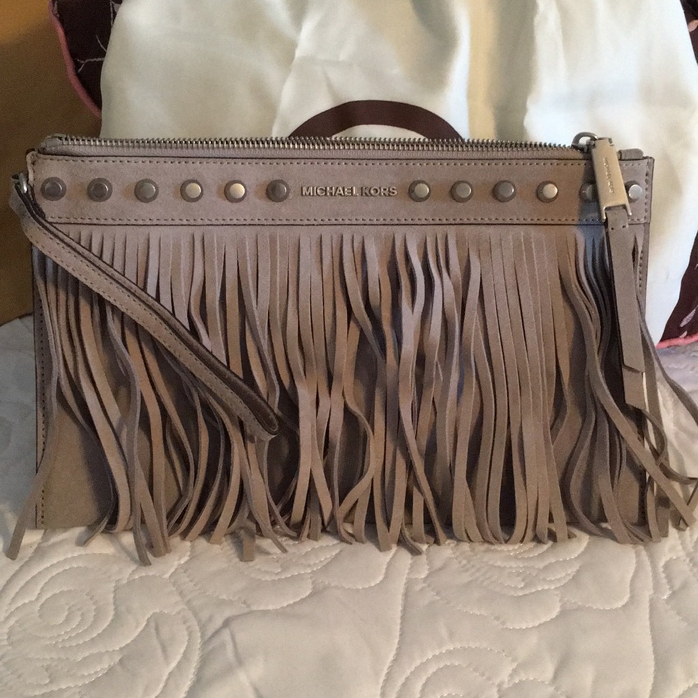 MK clutch