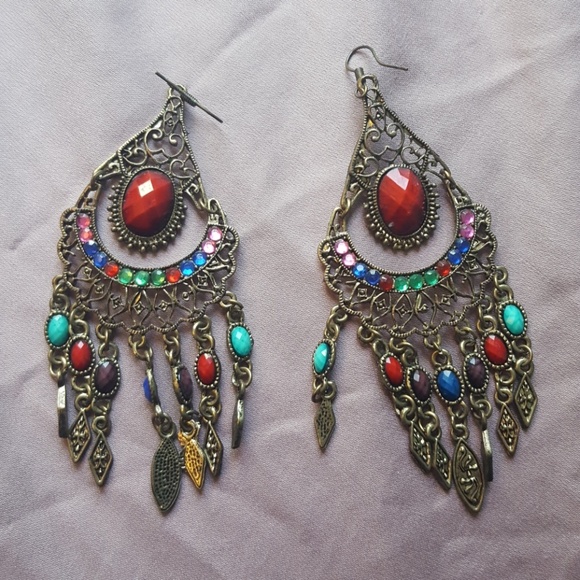 Jewelry - Multicolored dangle earrings!