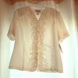 Short sleeve embroidery blouse
