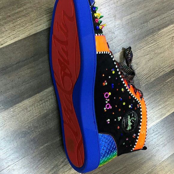 Christian Louboutin - Picture 2 of 2
