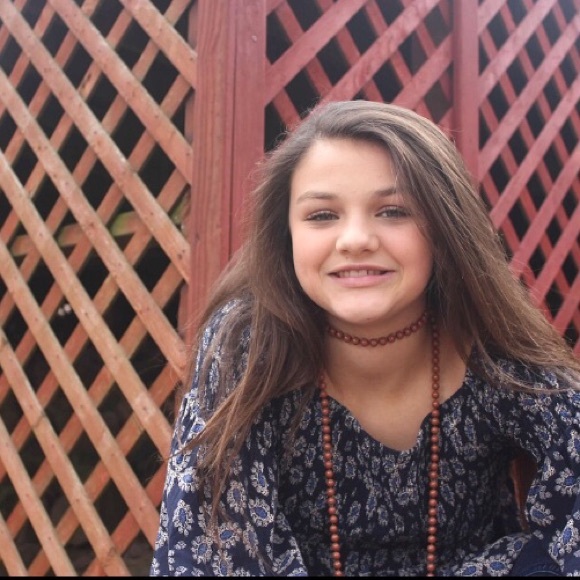 Meet your Posher, Avery - Picture 1 of 1