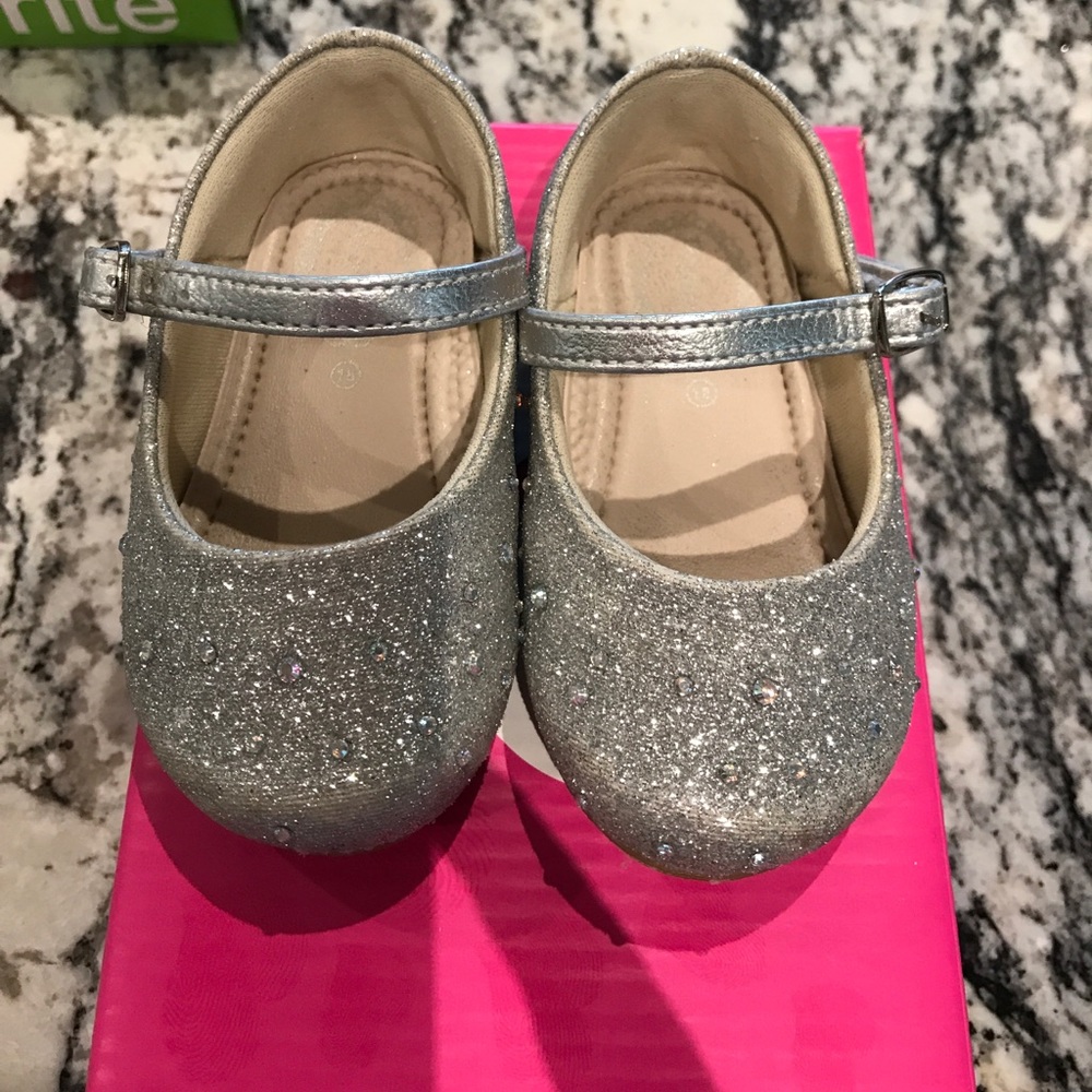 Barely worn infant 3.5 pampili shoes