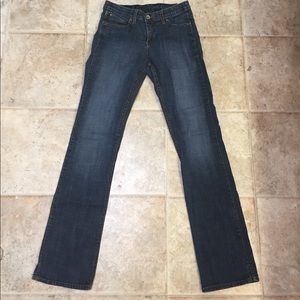 wrangler jeans. Great look