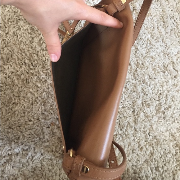 Vince Camuto 100% Leather Crossbody Bag - Picture 6 of 8