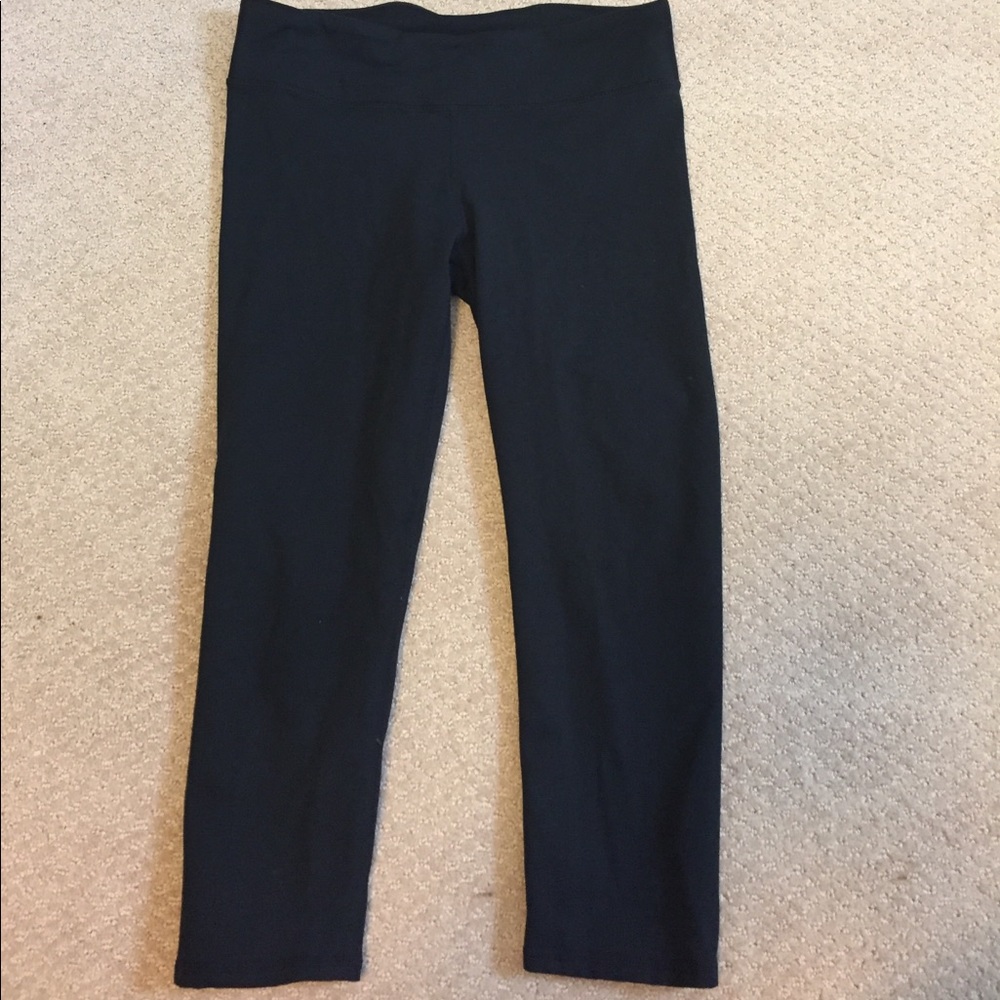 Cropped Fabletics leggings