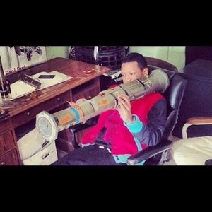 Meet your Posher, Ernesto