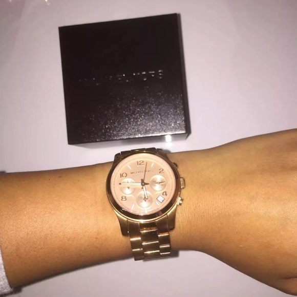 Michael kors rose gold watch