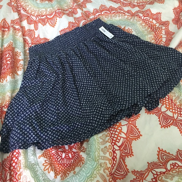 Old Navy Skirt Size Large - Picture 3 of 4