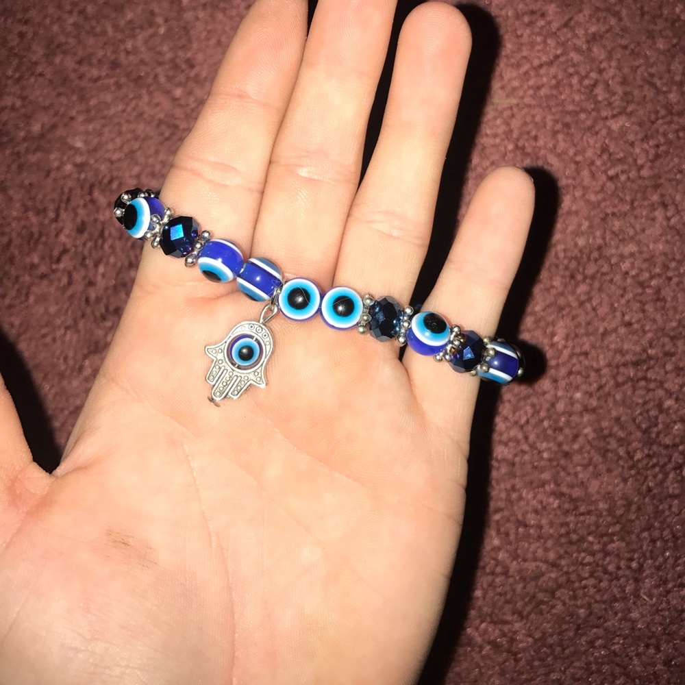 Eye bracelet