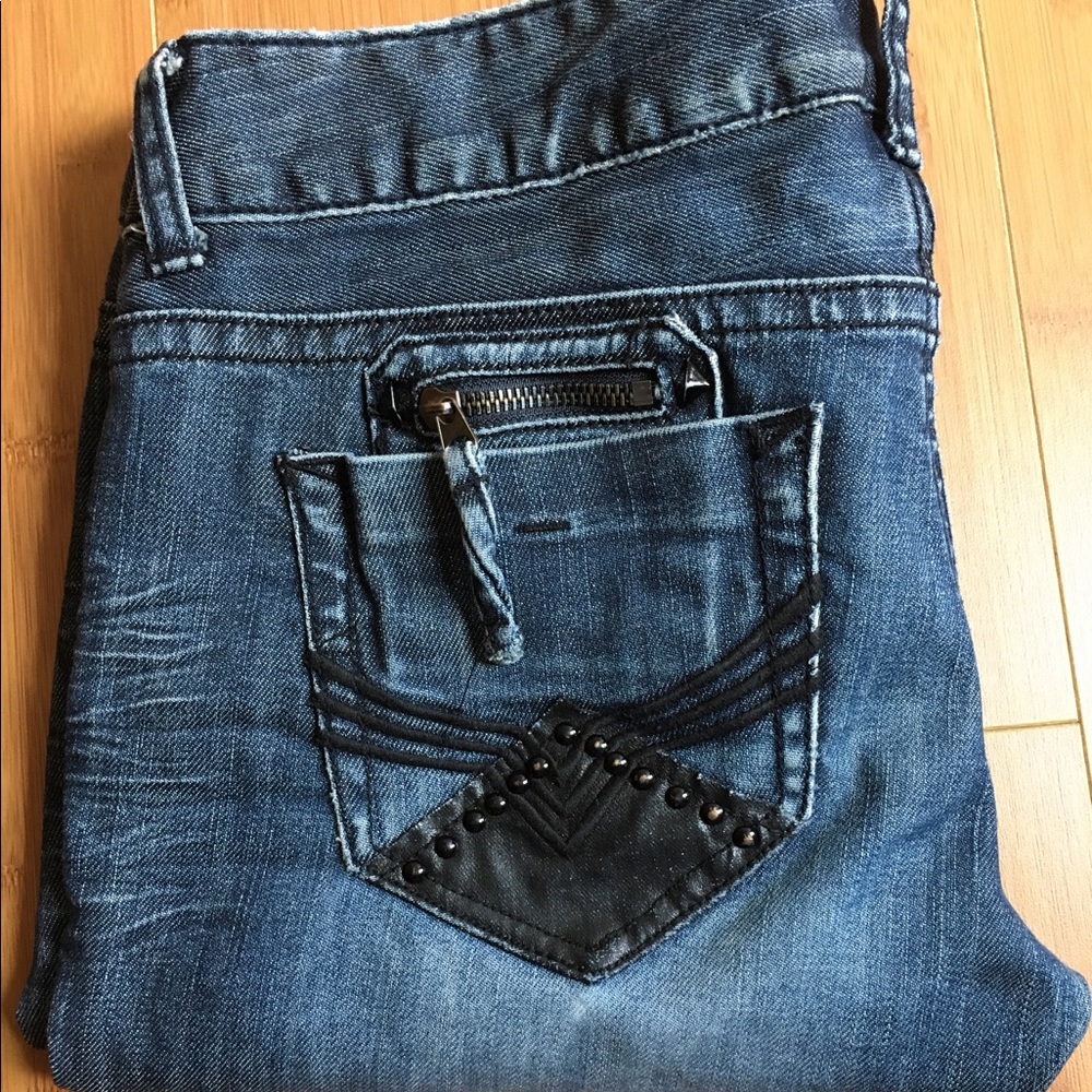 Guess "Eva" skinny jeans. Size 27