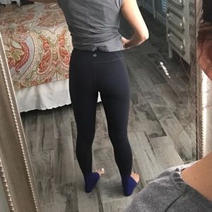 Athleta Pants - Athleta Plie leggings Athleta Pants - Athleta Plie leggings