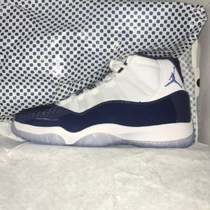 Jordan Midnight Navy 11s DS