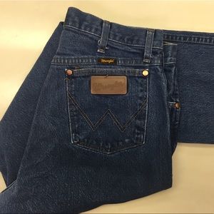 Men's wrangler jeans basic and good