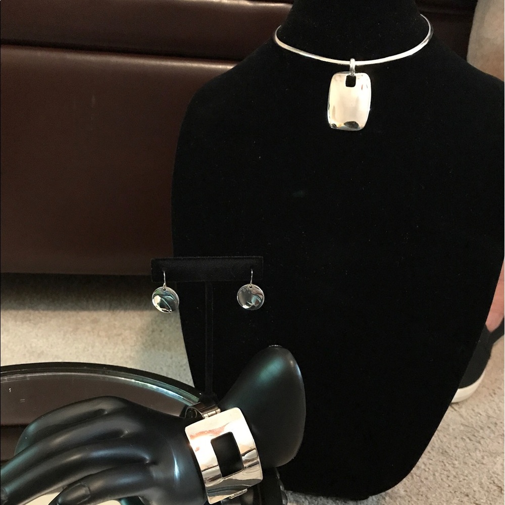 Silver Necklace, Earring and Braclet set