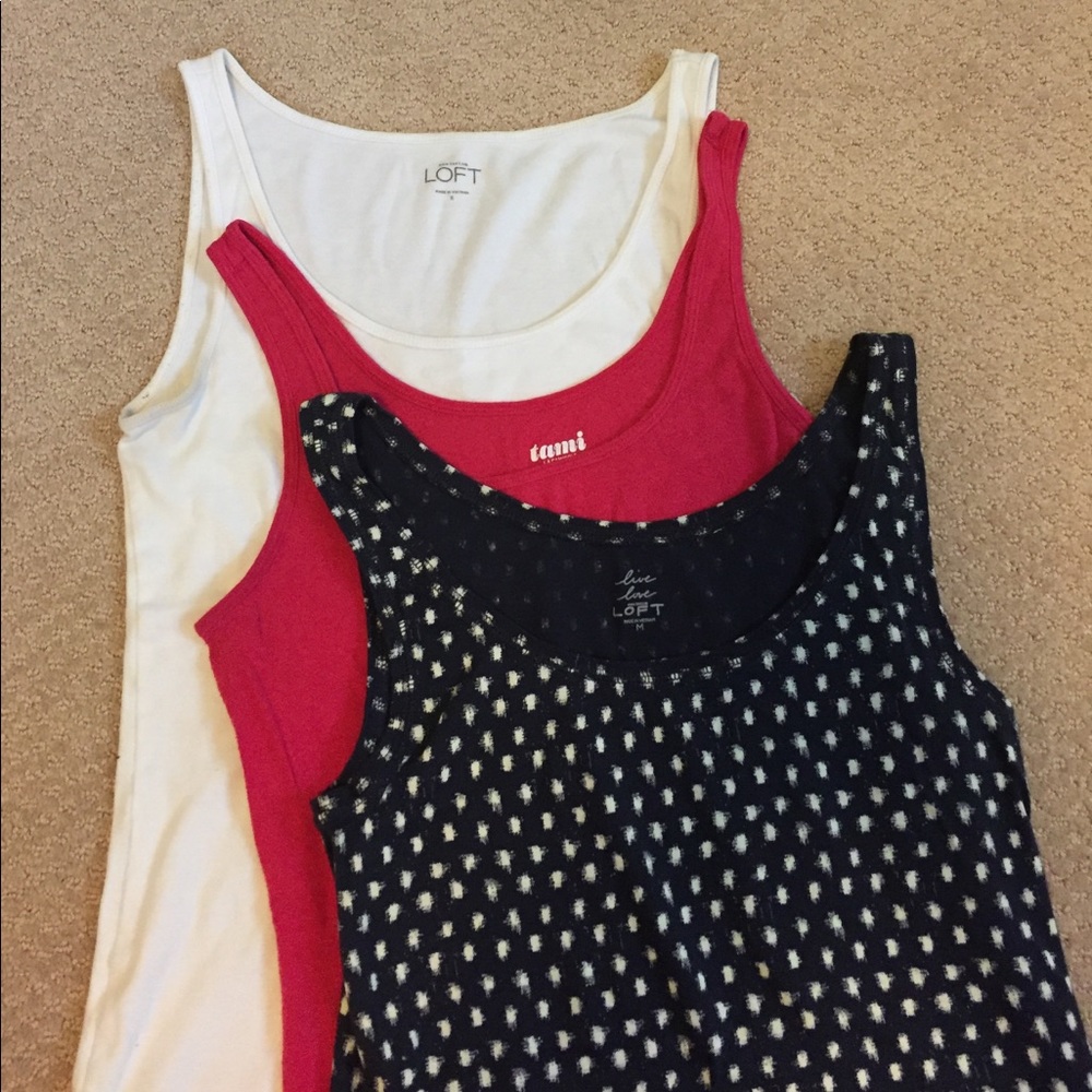 Bundle of tank tops!
