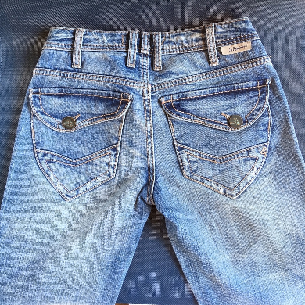 J & Company Back Pocket Butt Lift Jeans Size 24 - Picture 2 of 3