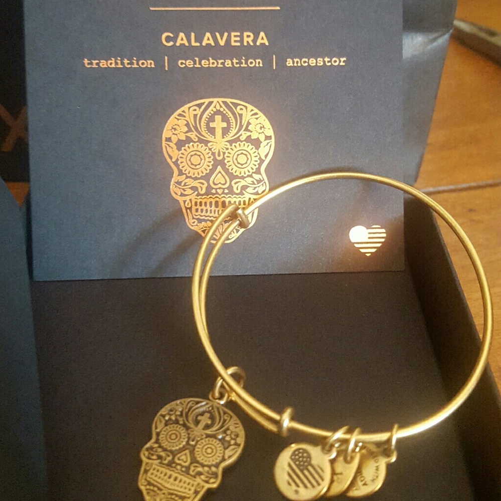Alex and Ani Calavera Sugar Skull Gold Bangle nwt