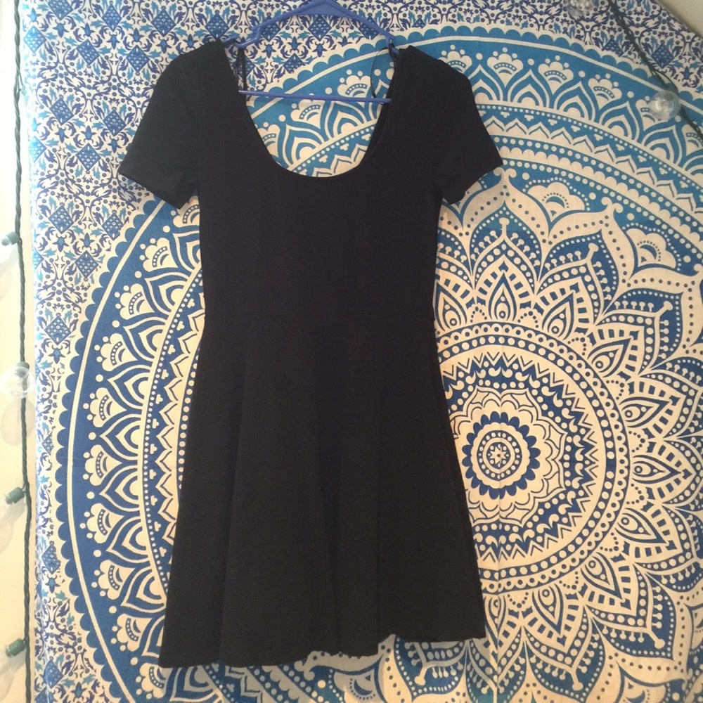 Forever 21 Scoop Neck Skater Dress