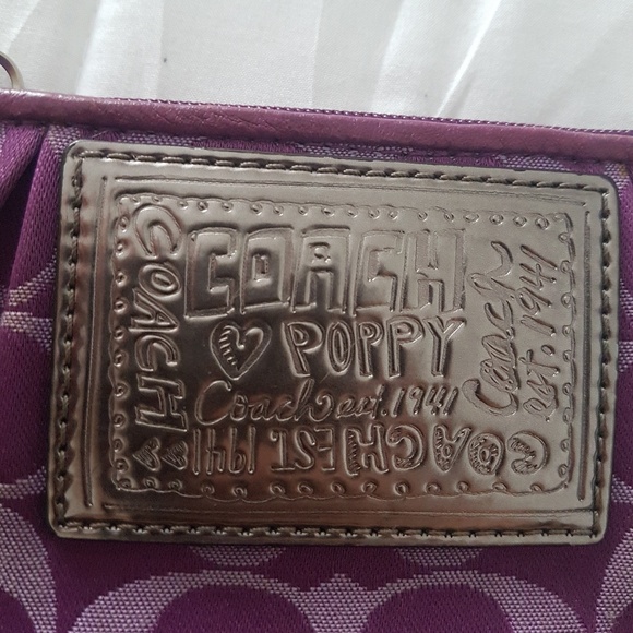 Coach - Picture 2 of 4