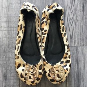 Tory Burch Leopard Print And Gold Flats Size 9
