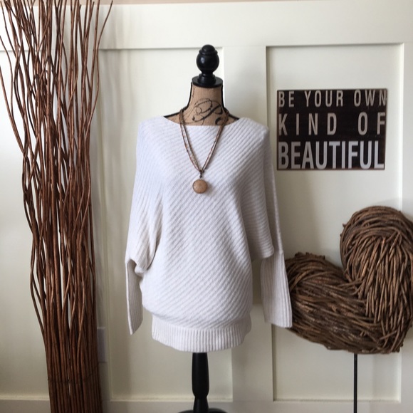 Juicy Couture Sweaters - Juicy Couture on/off shoulder cream knit sweater