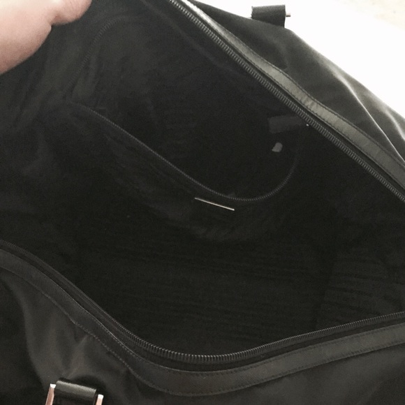 Prada - Picture 3 of 4