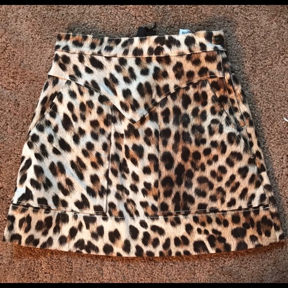 Just Cavalli skirt in leopard.