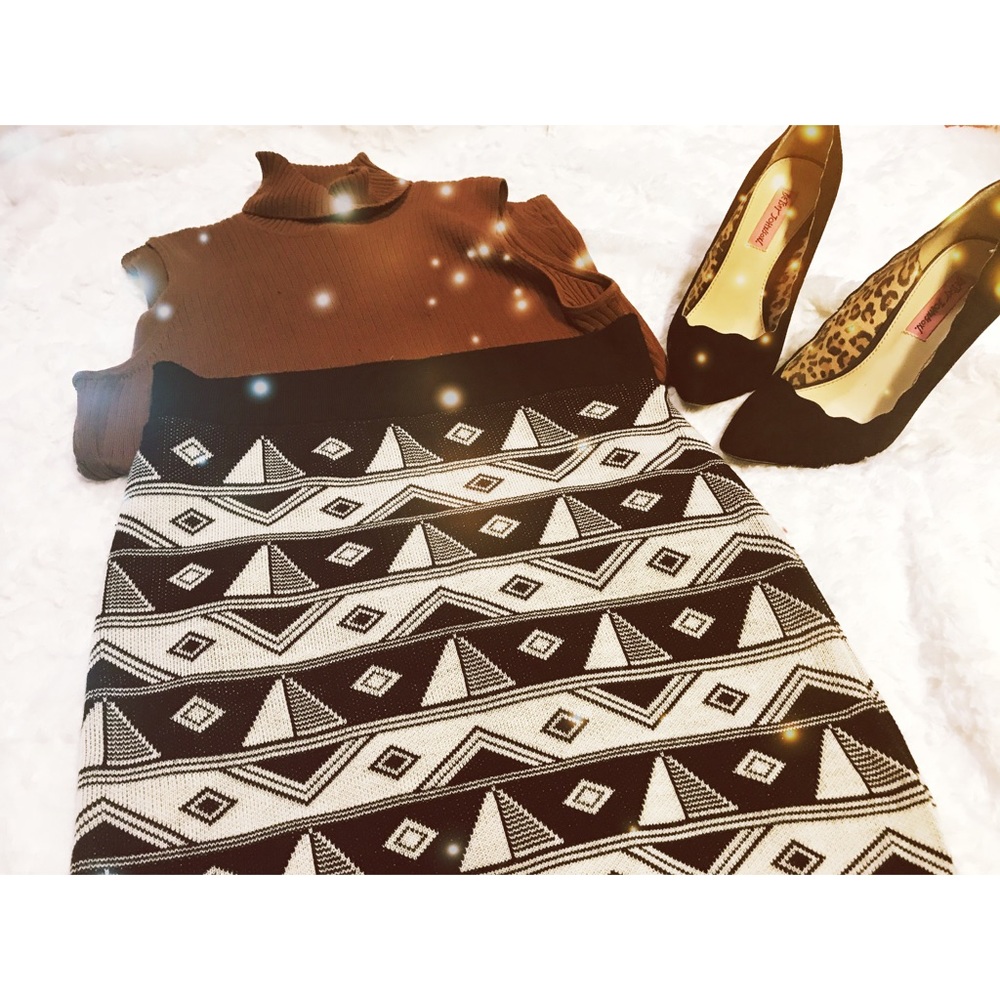 Patterned pencil mini skirt