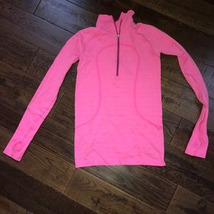 LULULEMON pullover