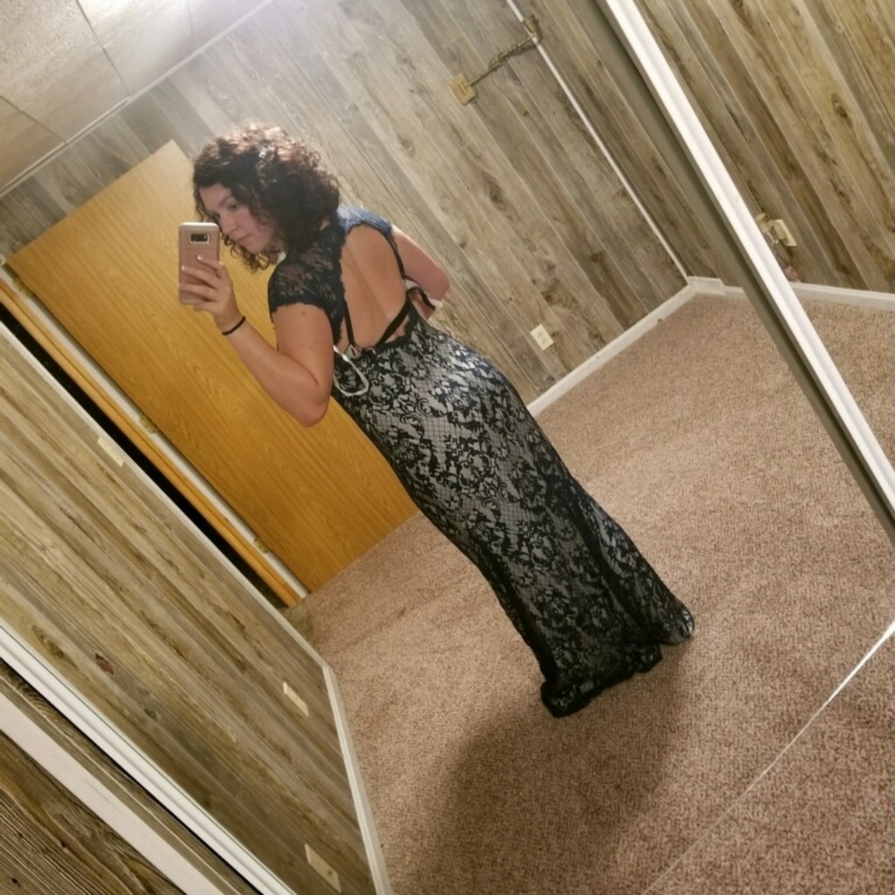 Dress - Picture 2 of 5