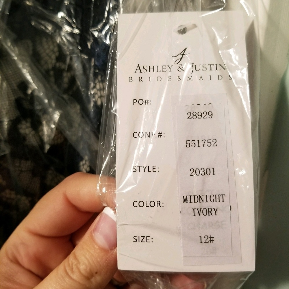 Dress - Picture 3 of 5