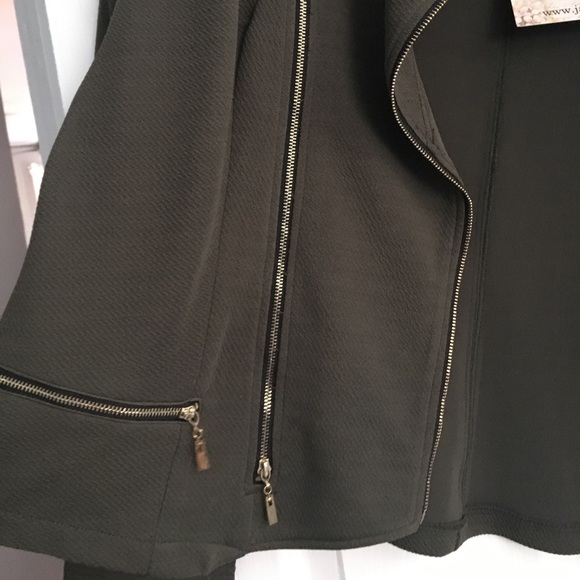 Olive green Janette Plus jacket. NWT. Size 1X - Picture 3 of 3