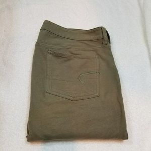 Olive green American Eagle Super Stretch Jeggings