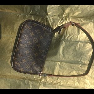 Louis Vuitton Small Hand bag😮😮😮