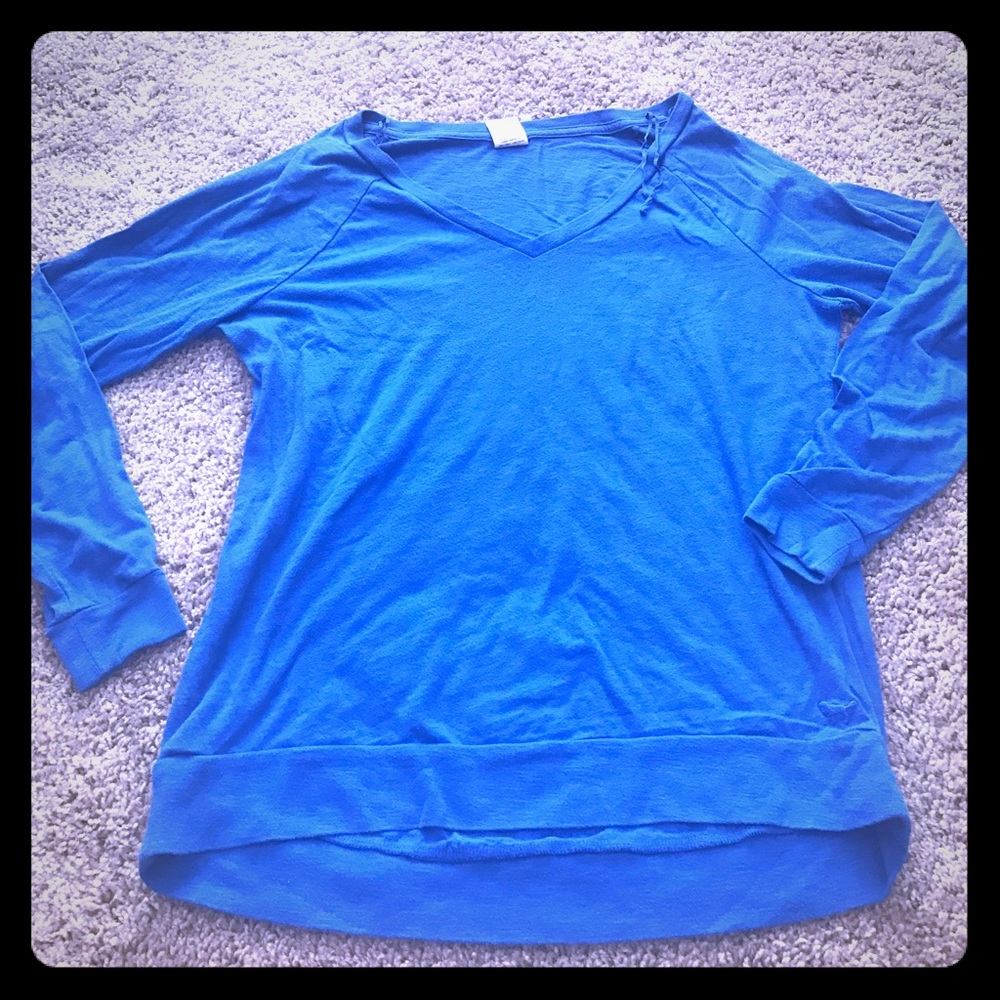 VS PINK tee