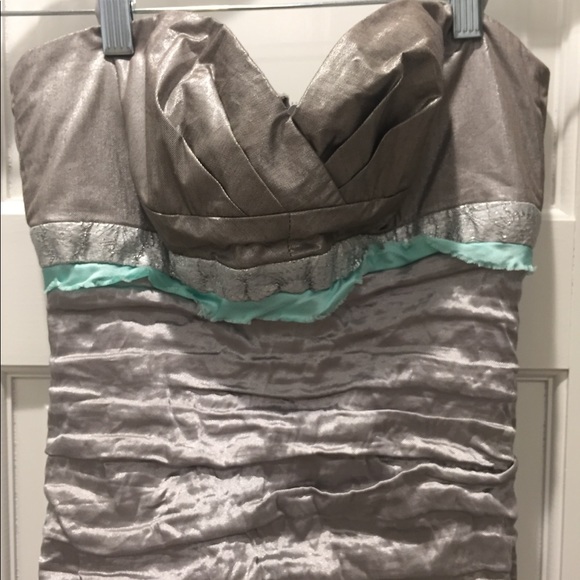 Nicole Miller Gown - Picture 2 of 3