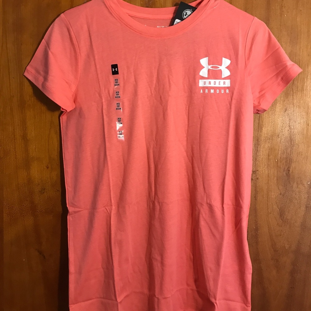 NWT Under Armour Size XS Coral shirt