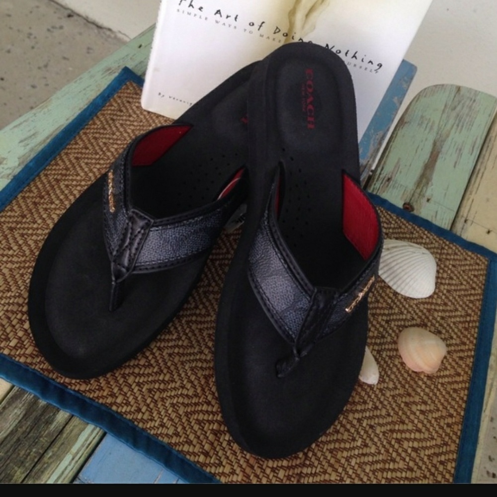 COACH FLIP FLOPS