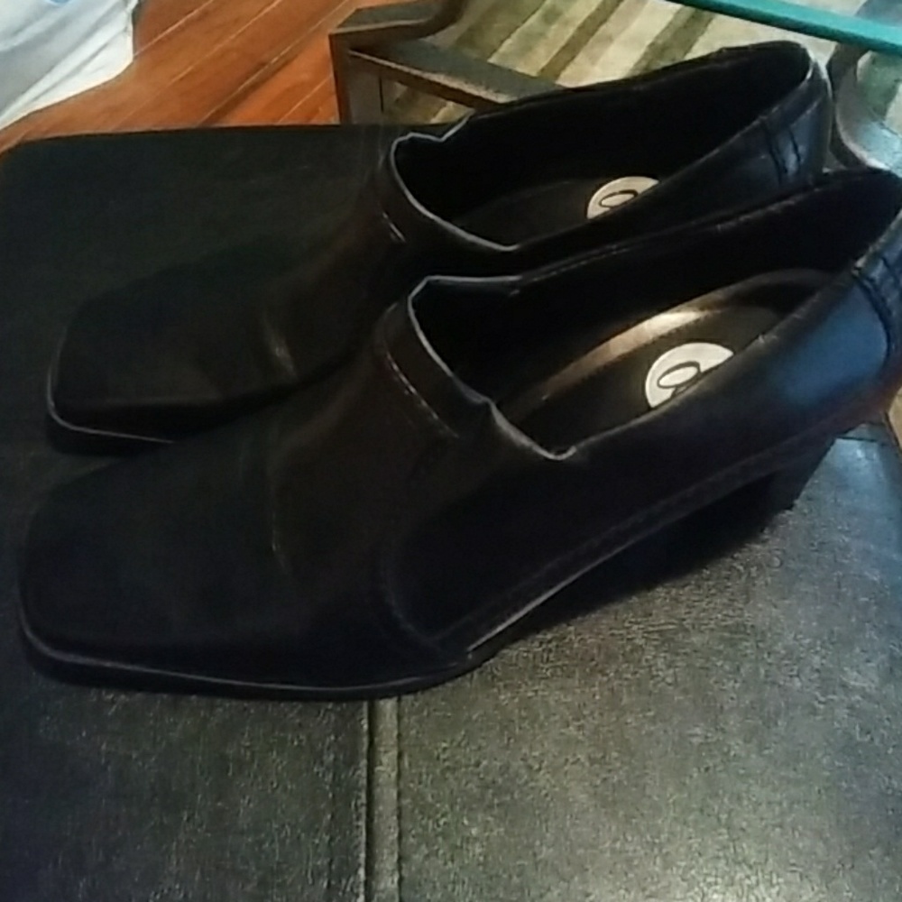 Black heel