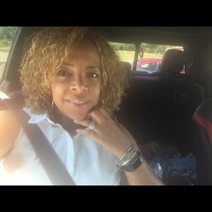 Meet your Posher, Pamela